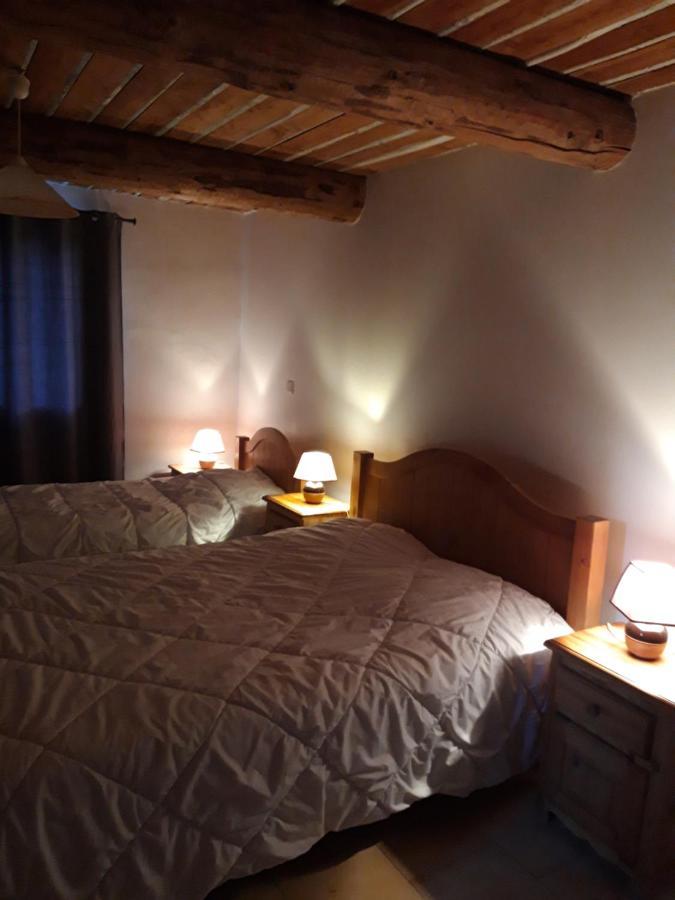 Gites Les Costoliers Châteauneuf-Miravail エクステリア 写真